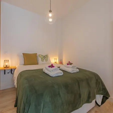 Cozy On An Unbeatable Location - Centre Apartment *