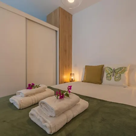 Cozy On An Unbeatable Location - Centre Apartment *